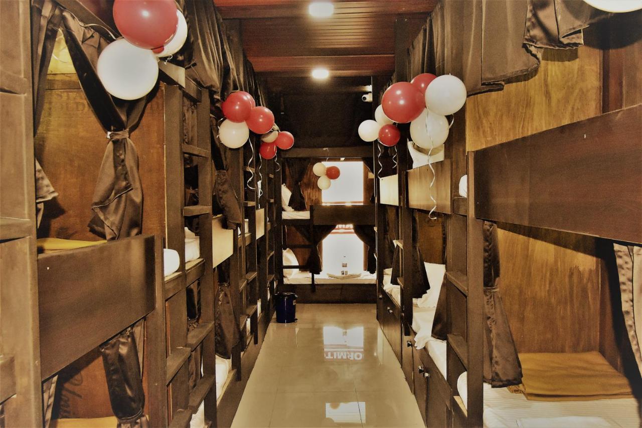 Asra Dormitory For Male And Female Мумбаи Экстерьер фото